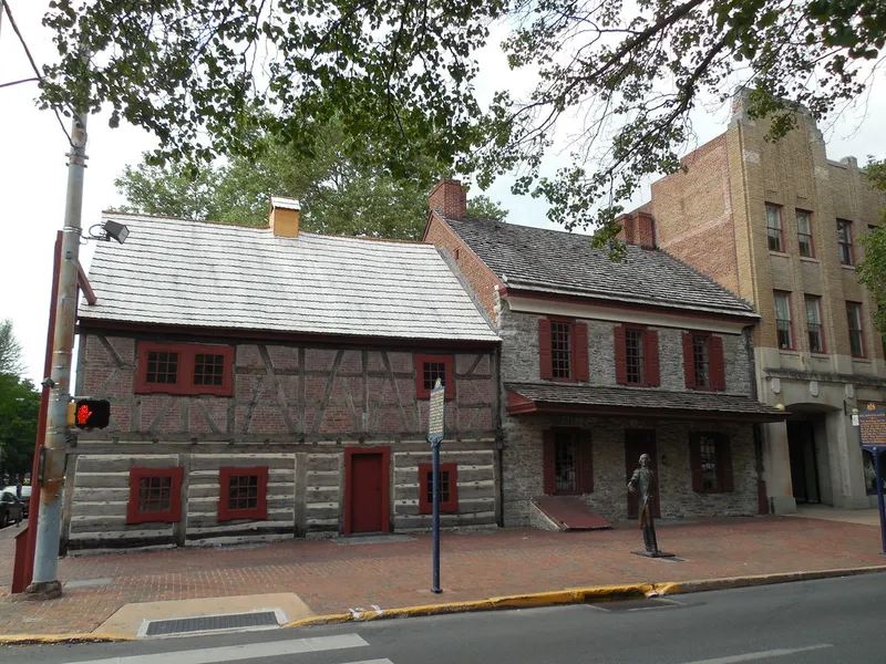 Colonial Complex