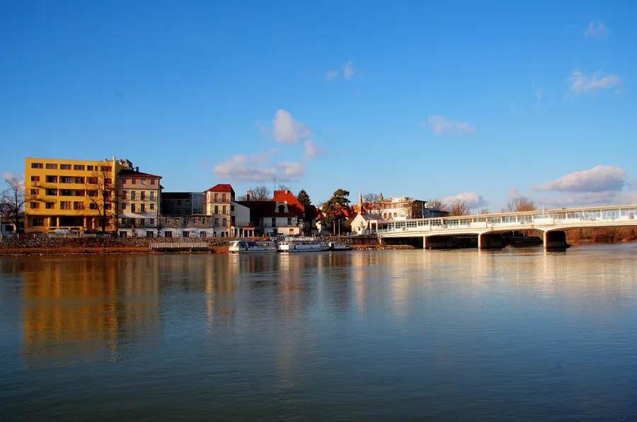 Colonnade Bridge