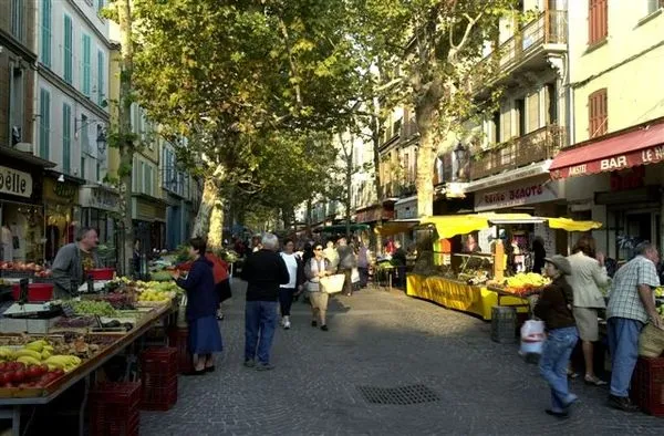 Cours Lafayette Market