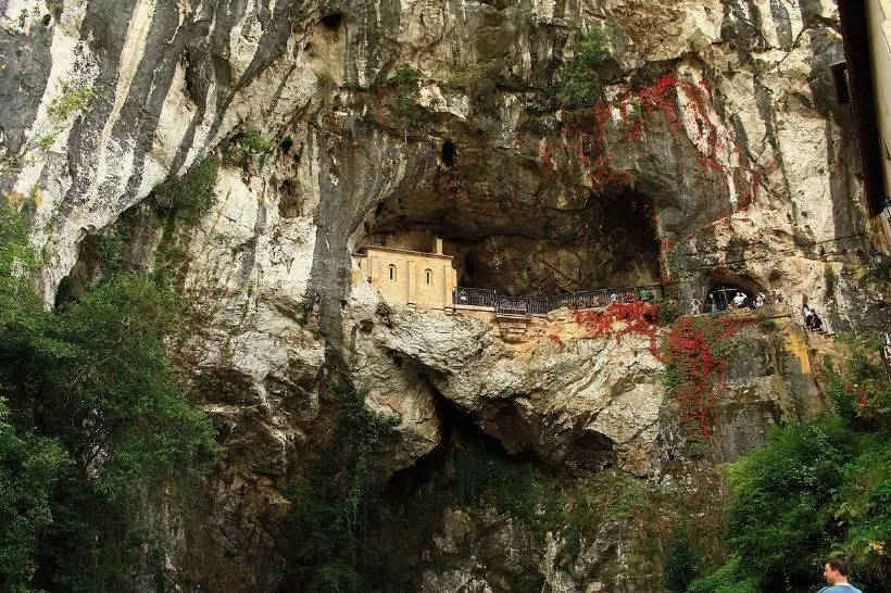 Cueva de la Santina