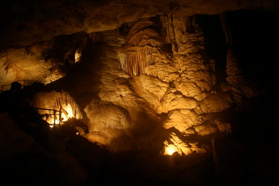 Cumberland Caverns