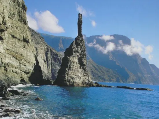 Dedo de Dios (God's Finger - collapsed)