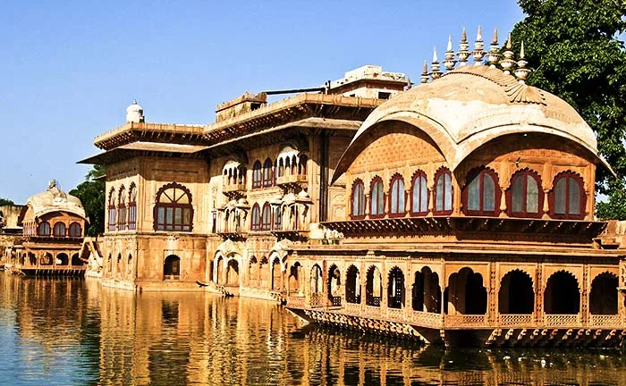Deeg Palace