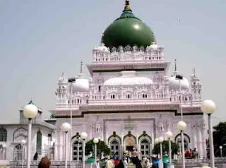 Dewa Sharif Dargah
