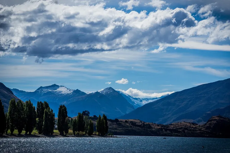 Diamond Lake and Rocky Mountain