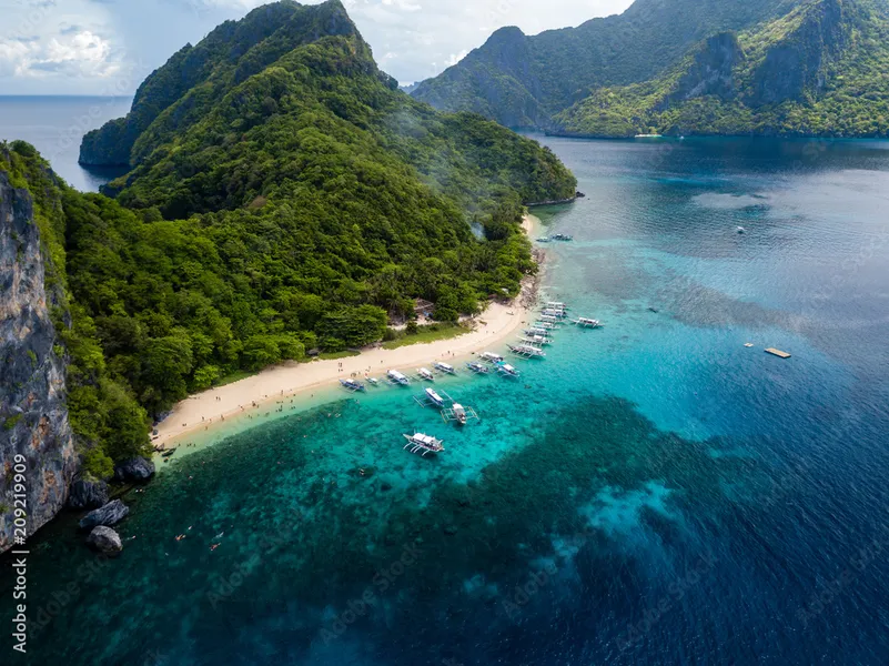 Dilumacad Island (Helicopter Island)