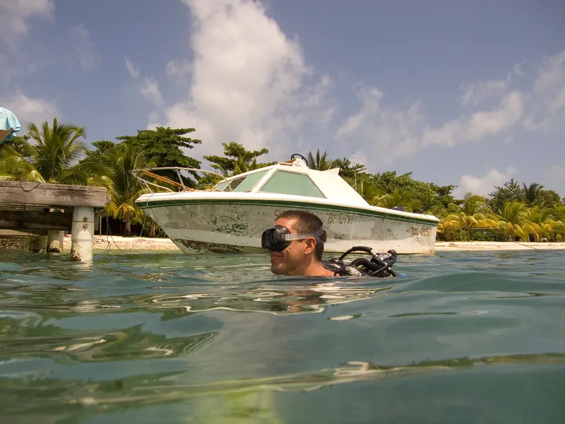 Diving at South Water Caye