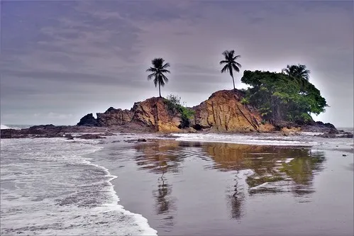 Dominical Beach