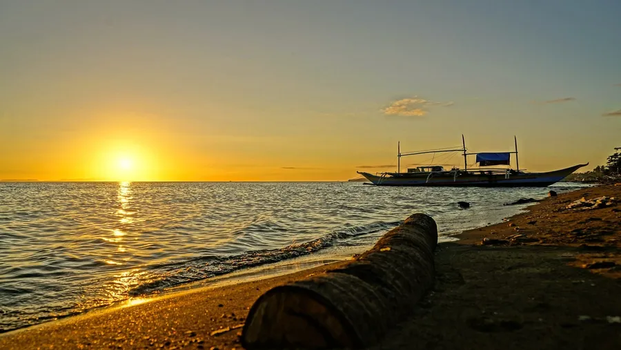Donsol Beach