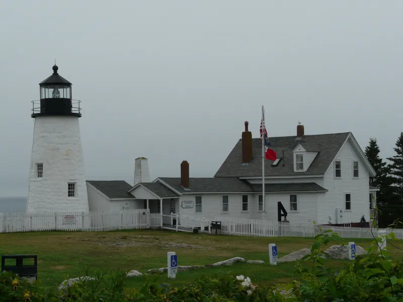 Doubling Point Lighthouse