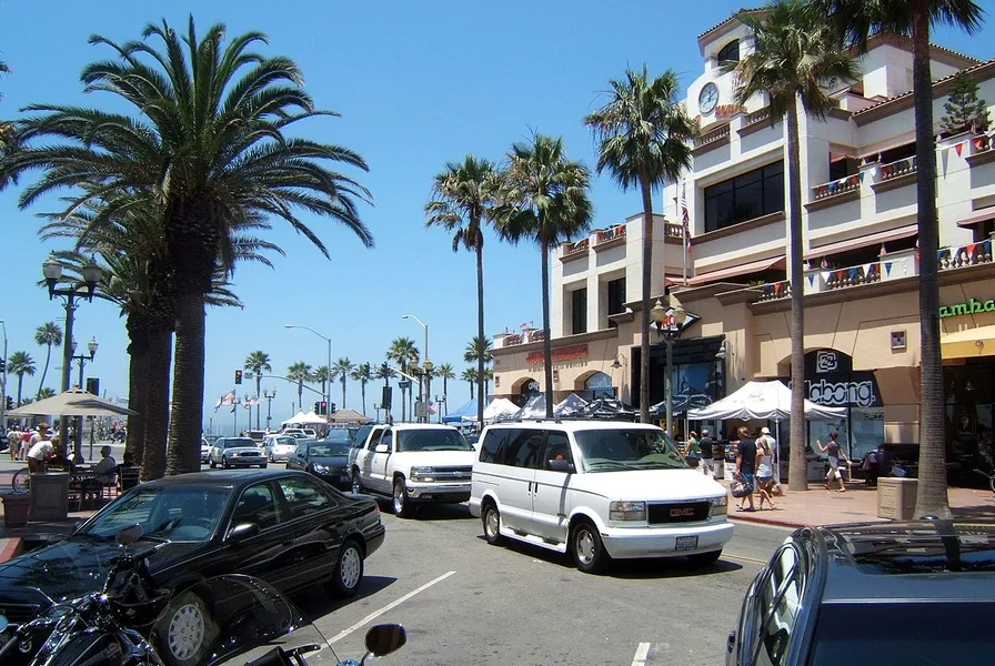 Downtown Huntington Beach