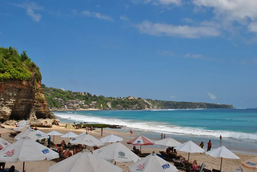 Dreamland Beach (New Kuta Beach)