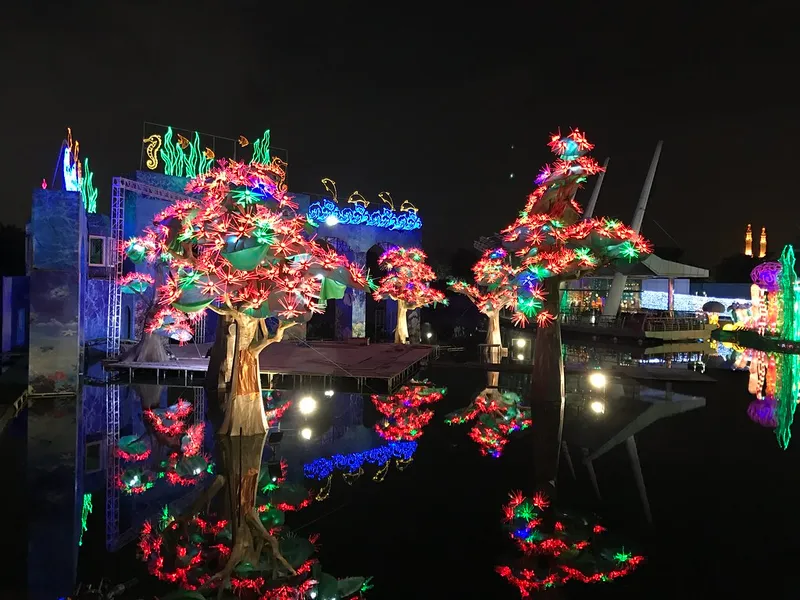 Dubai Garden Glow