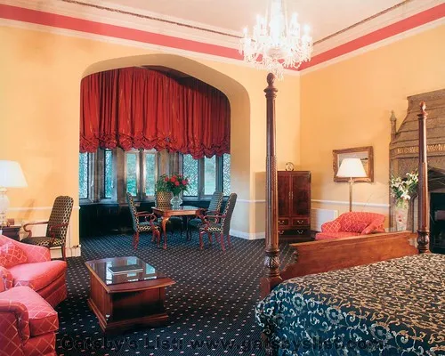 Dunraven Arms Hotel
