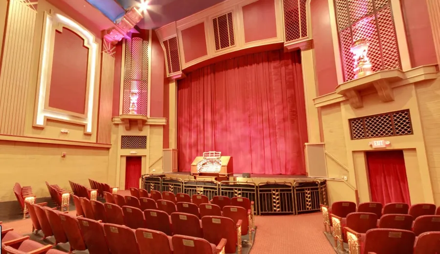 Earl and Rachel Smith Strand Theatre