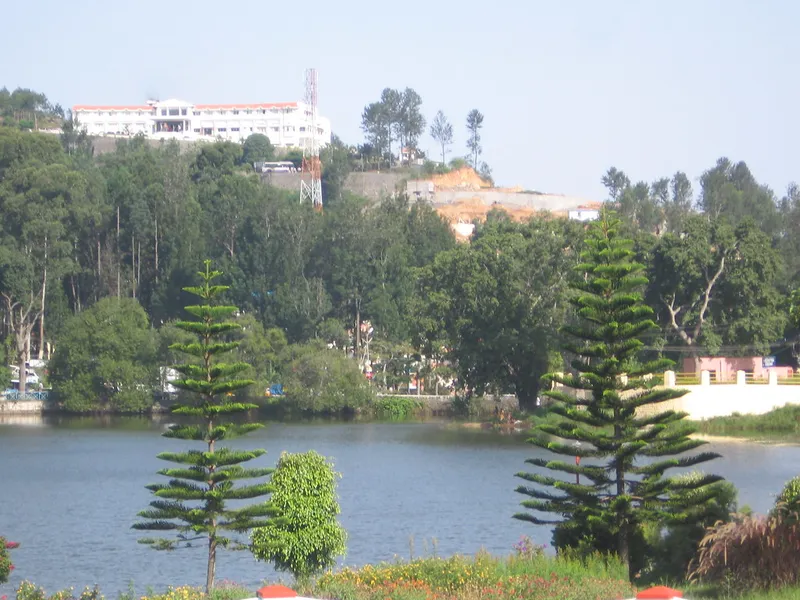 Emerald Lake (Yercaud Lake)