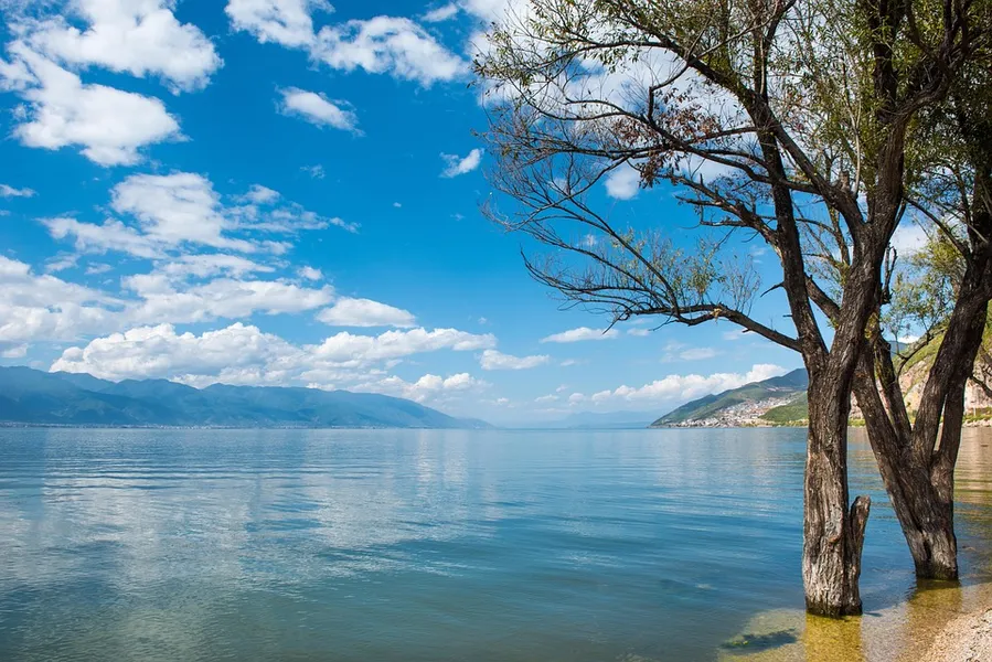 Erhai Lake