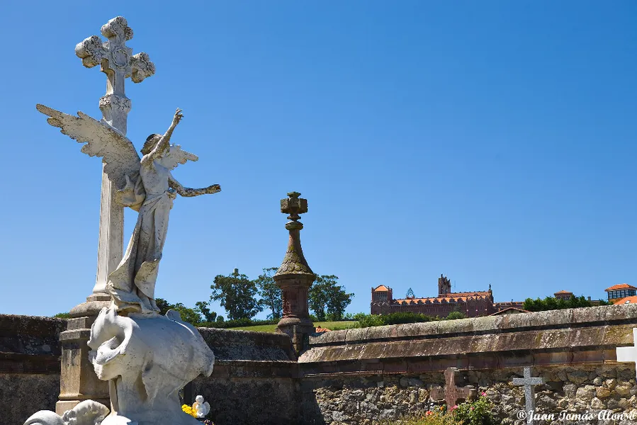Estatua de Joaquín del Piélago