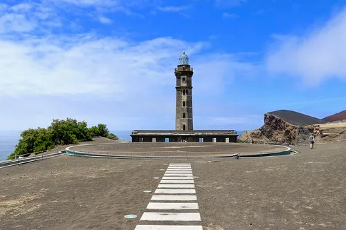 Faro da Ponta dos Capelinhos (Capelinhos Lighthouse)