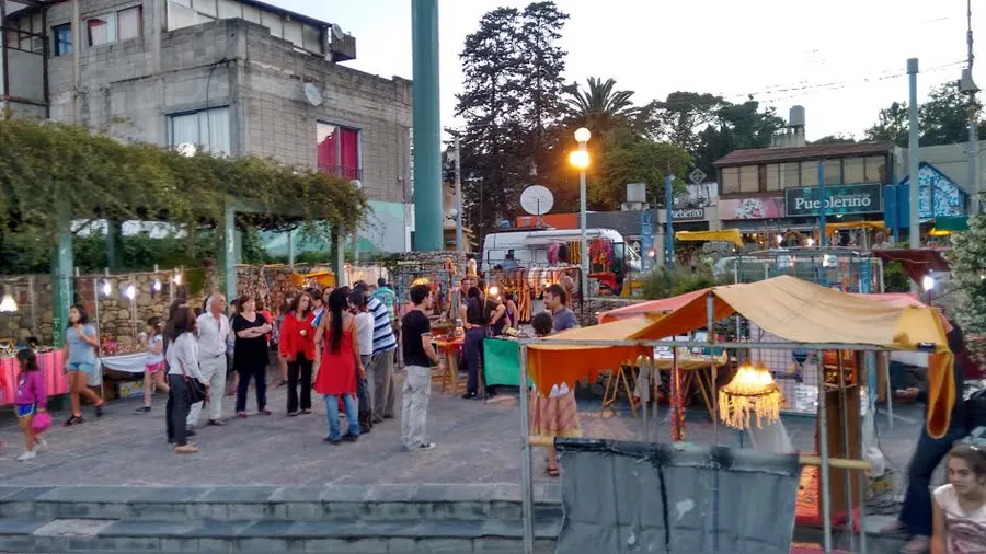 Feria de Artesanos Río Ceballos