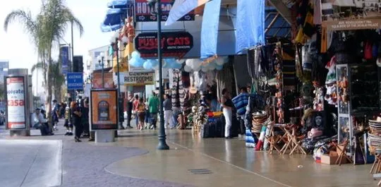 First Street (Calle Primera)