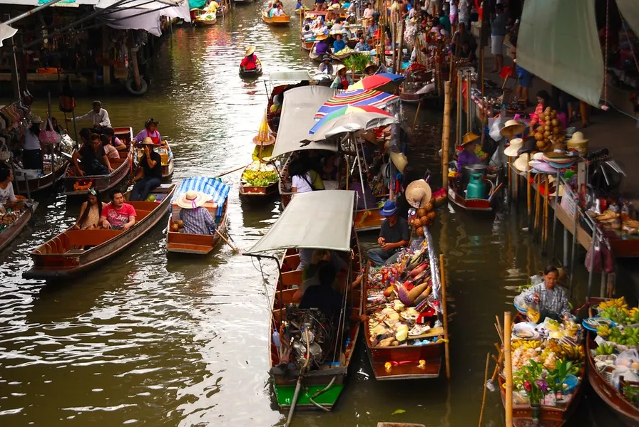 Floating Markets