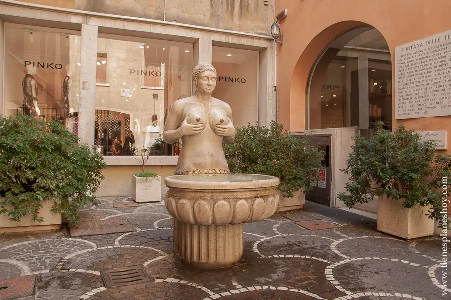 Fontana delle Tette