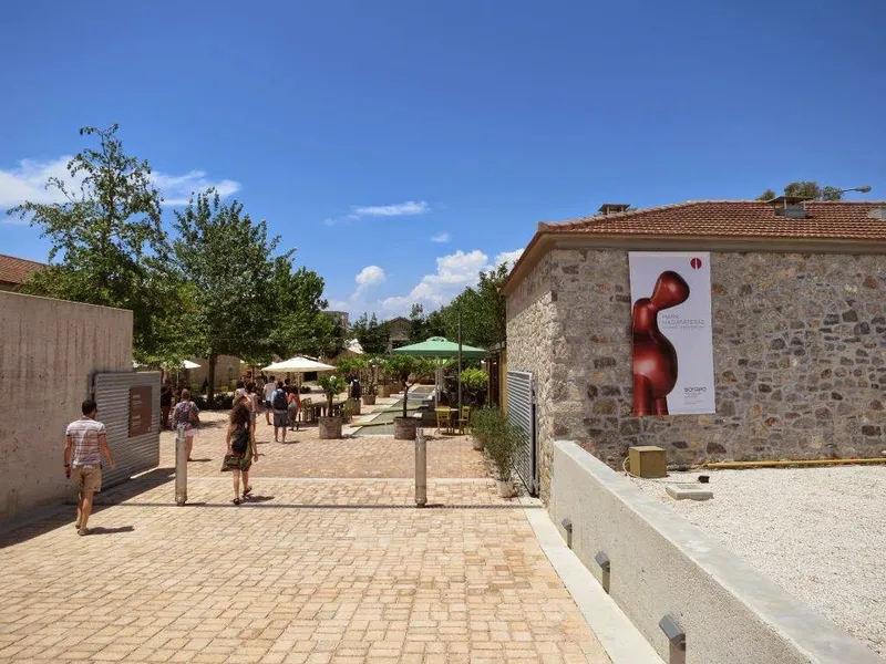 Fougaro Art Center