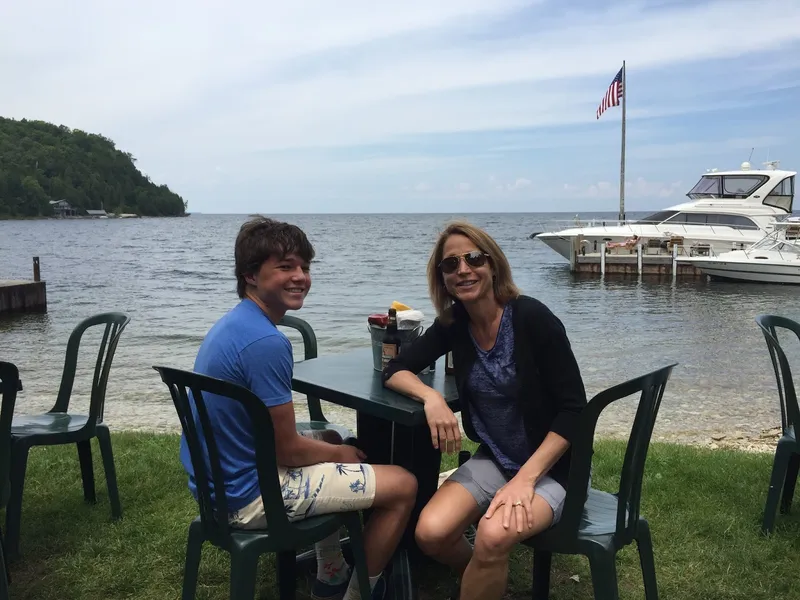 Fred & Fuzzy's Waterfront Bar & Grill