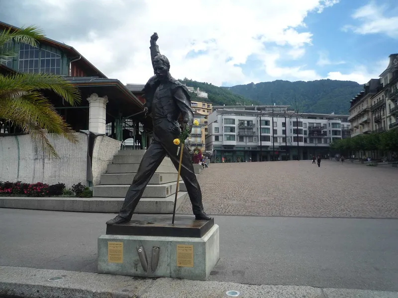 Freddy Mercury Statue