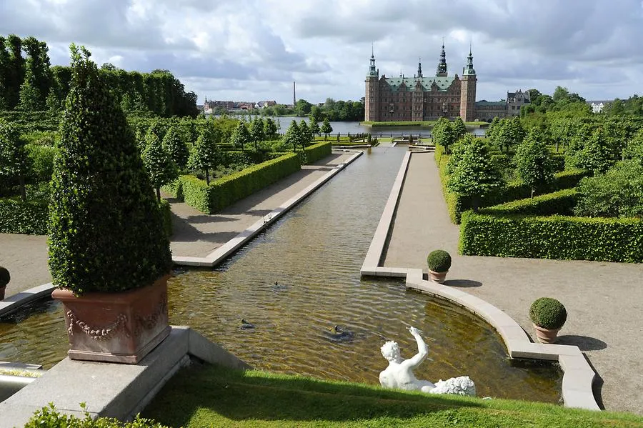 Frederiksborg Castle Gardens