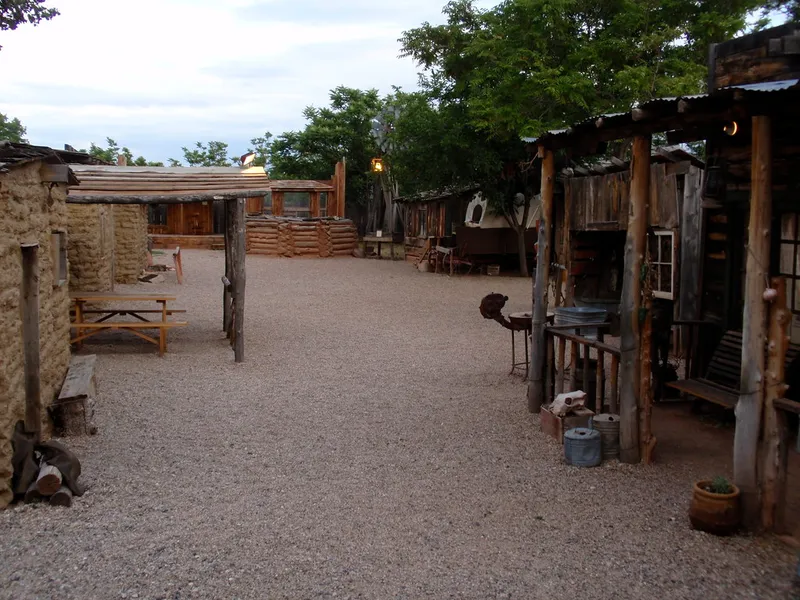 Frontier Movie Town
