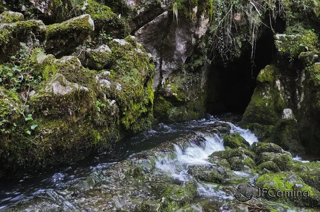 Fuente del Río