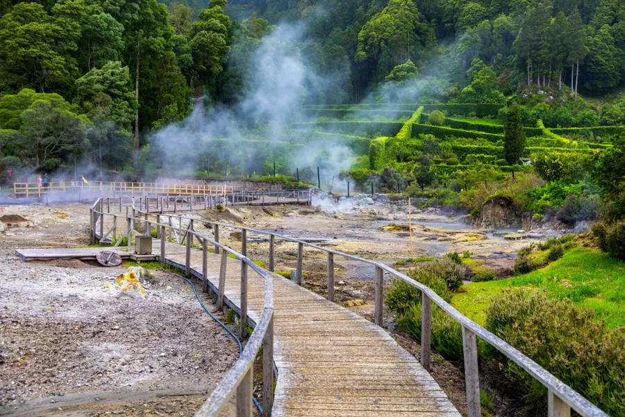 Furnas