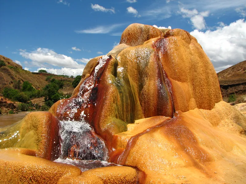 Geyser d'Analavory