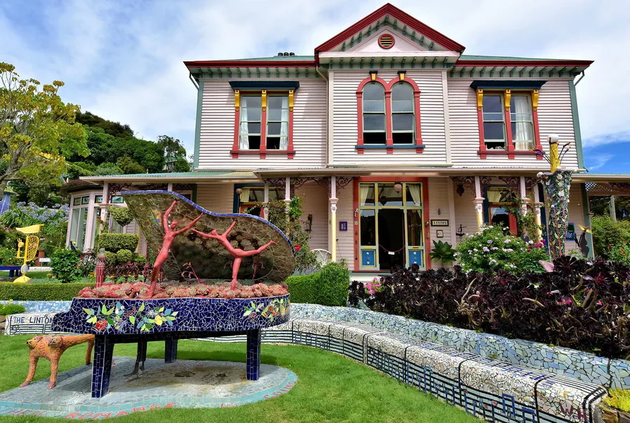 Giant's House