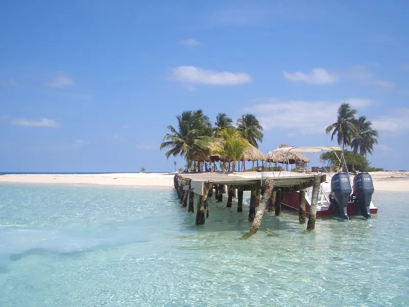 Goff's Caye Beach