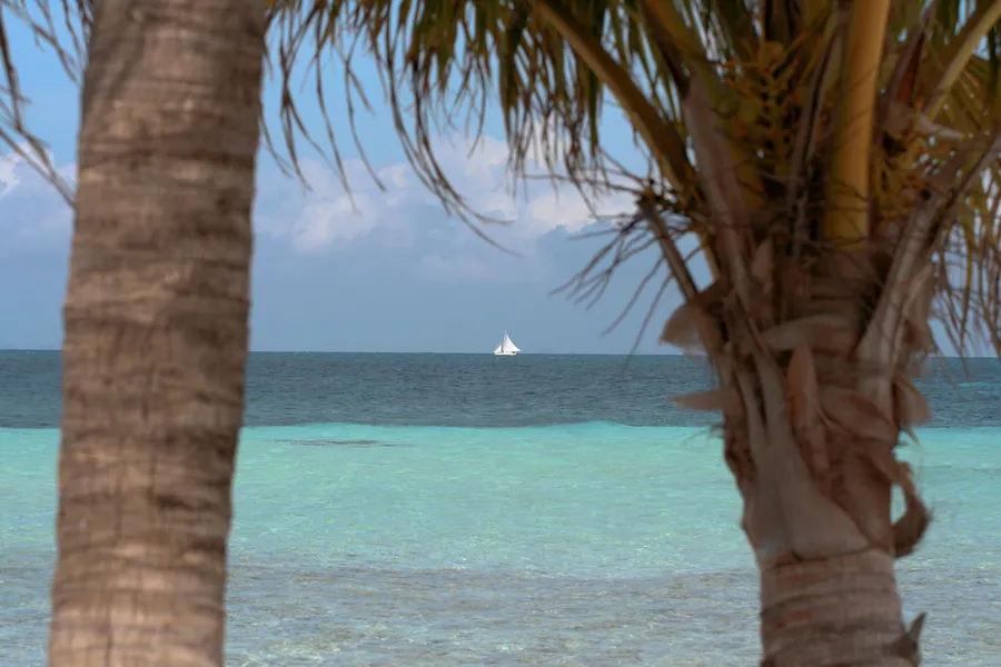Goff's Caye Island Relaxation