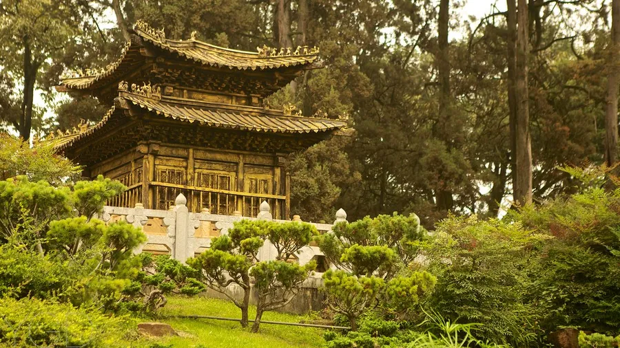 Golden Temple (Jindian Park)