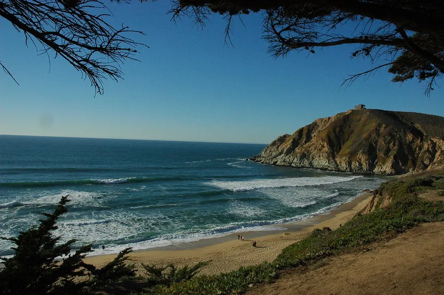 Gray Whale Cove State Beach