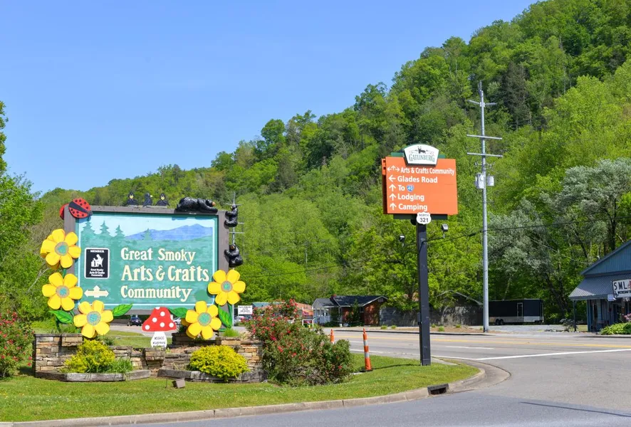 Great Smoky Arts & Crafts Community
