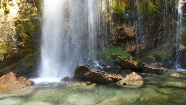 Grunas Waterfall