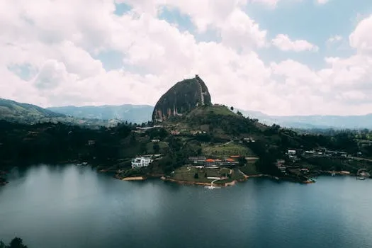 Guatape and El Penol Rock