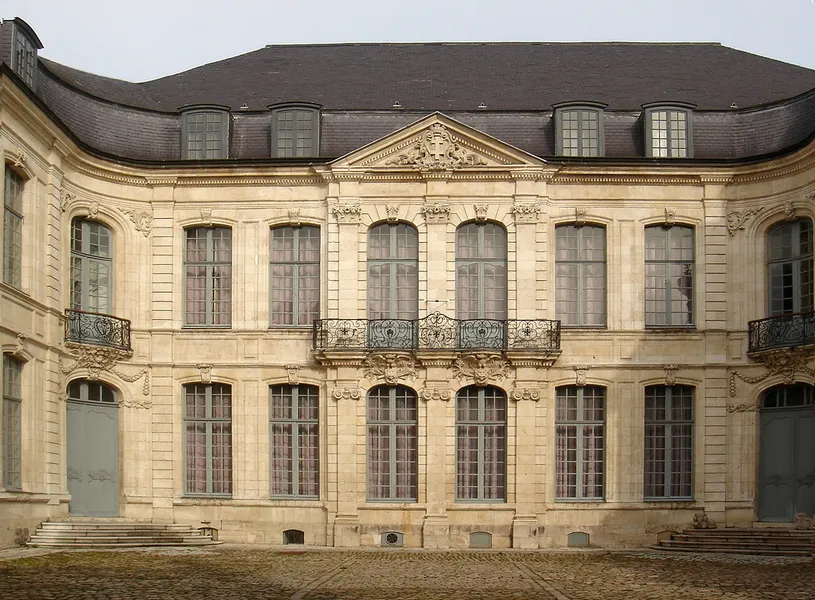 Hôtel Sandelin Museum