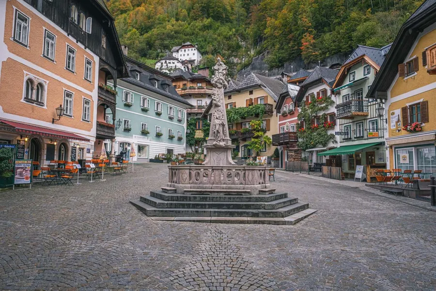 Hallstatt Waterfront Market