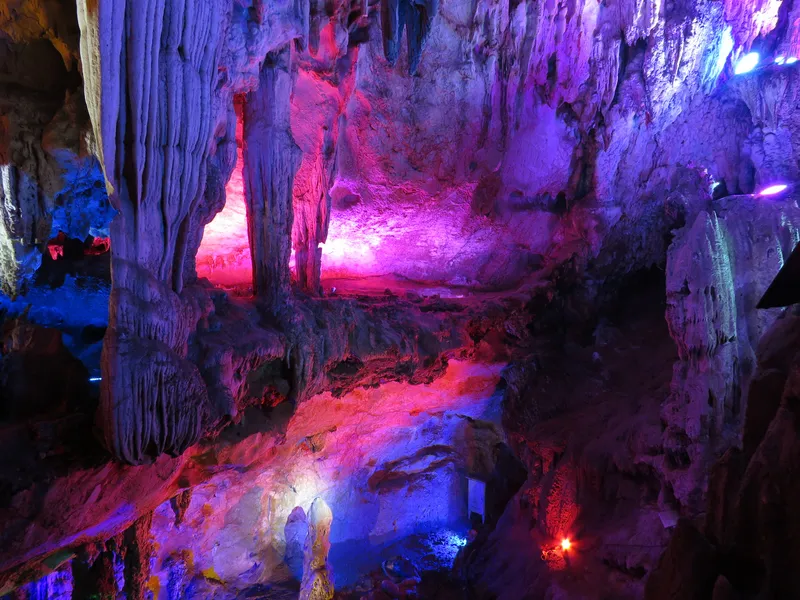 Hammer Rock (Bangchui Feng)
