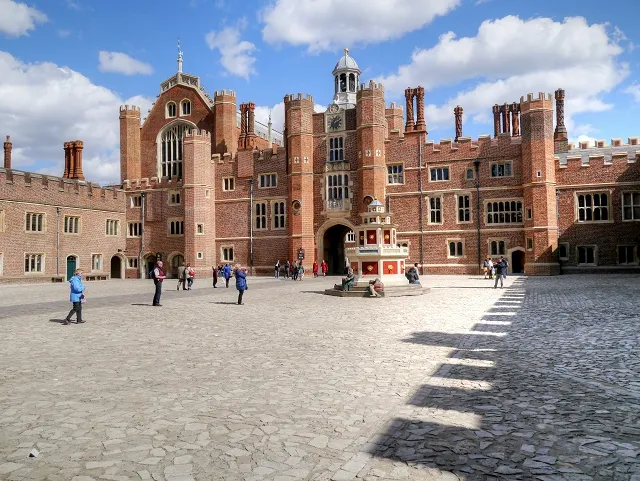 Hampton Court Palace