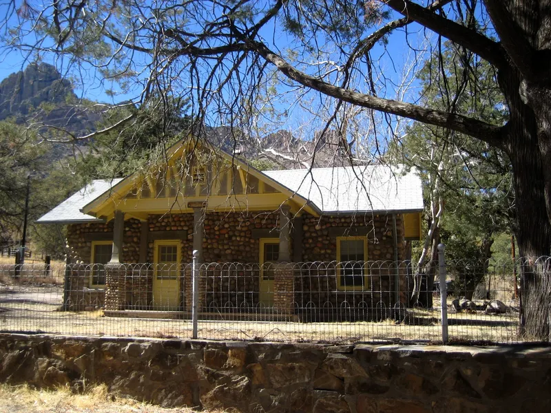 Harold's Cave Creek Corral
