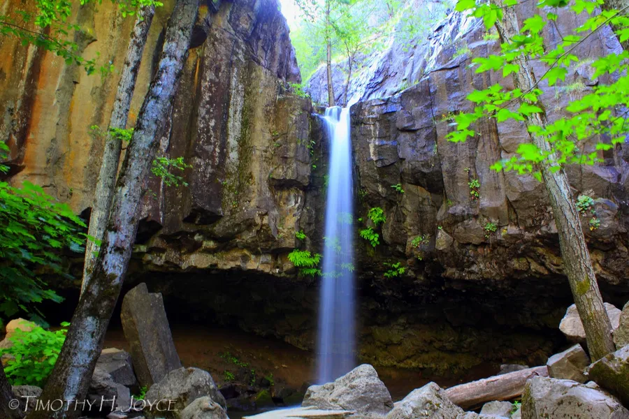 Hedge Creek Falls