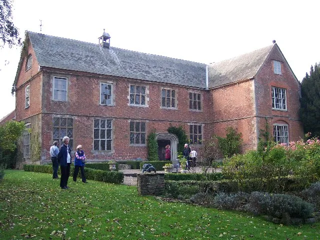 Hellens Manor